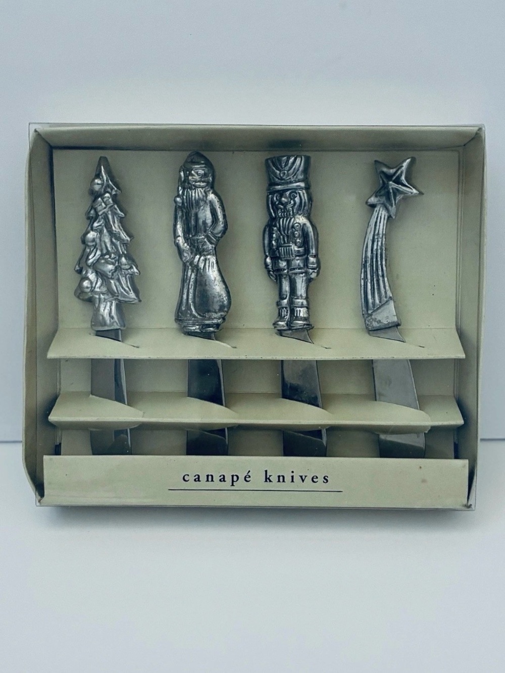 Pier 1 Holiday Canapé Knives/Cheese Spreader Tree Santa Nutcracker Star Set Of 4